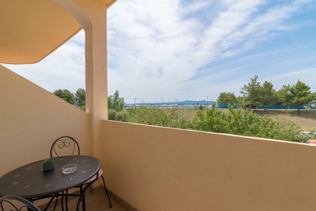 Apartman Lea Sukošan Exterior foto